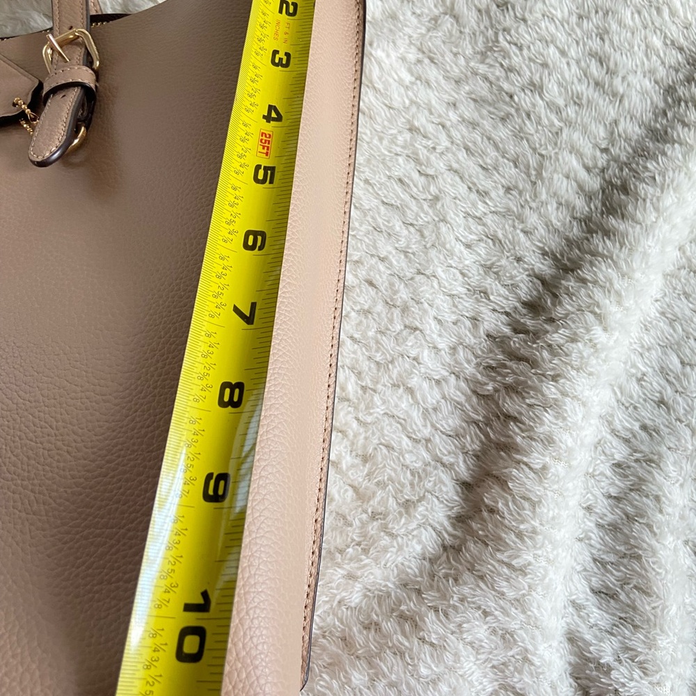 Coach Tote Molly Beige Leather Shoulder Bag Available A4 Storage - Picture 7 of 7